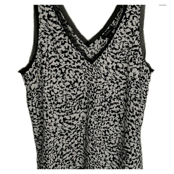 Halogen Top Women Medium Sleeveless Sheer Raw Trim Hem Black & White Layers M - Picture 6 of 8